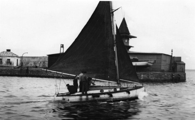 File:Ahto lahkumine maailmareisile Tallinna sadamast 27_11_1932.jpg